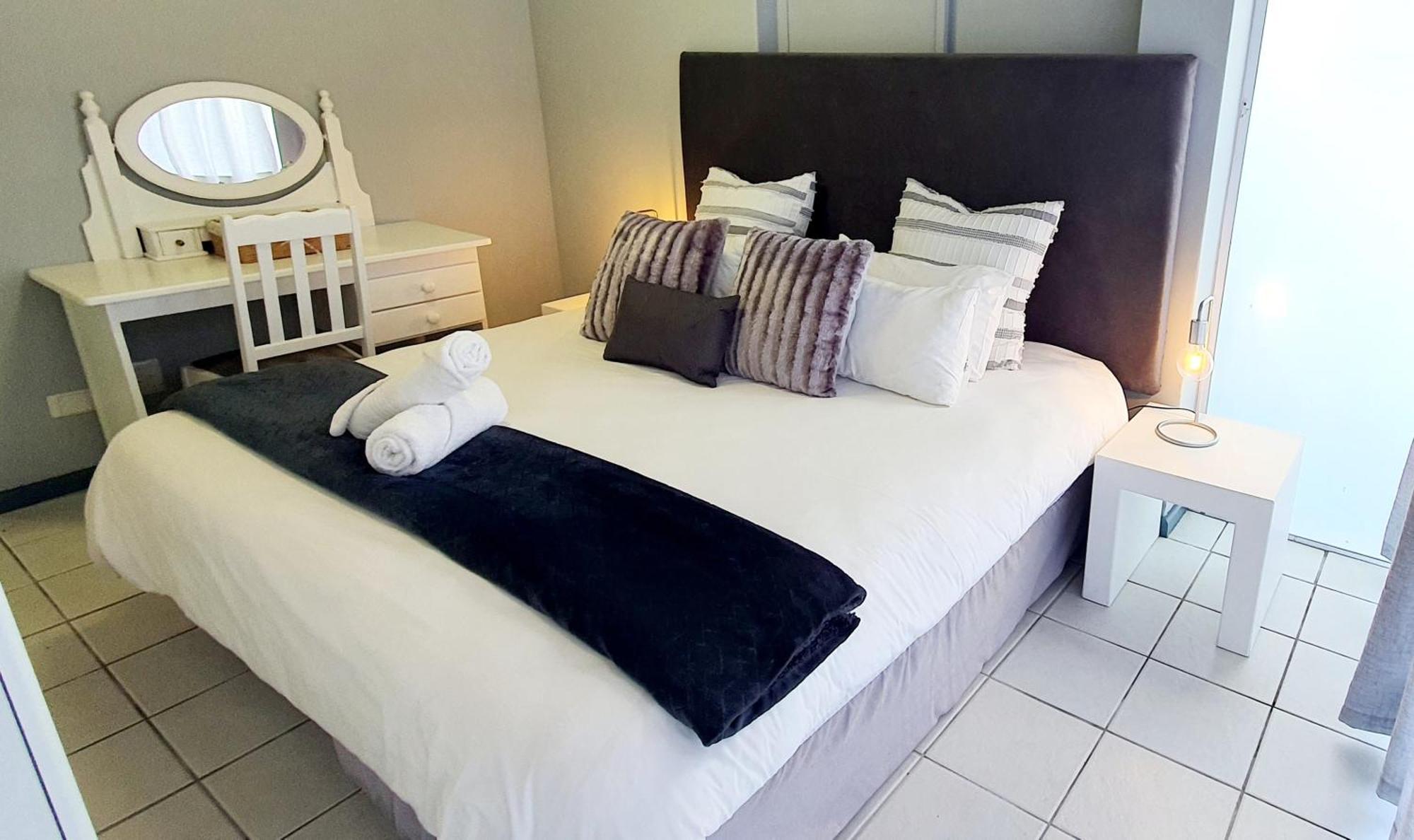 Point Village Hotel And Self Catering Mossel Bay Exterior foto